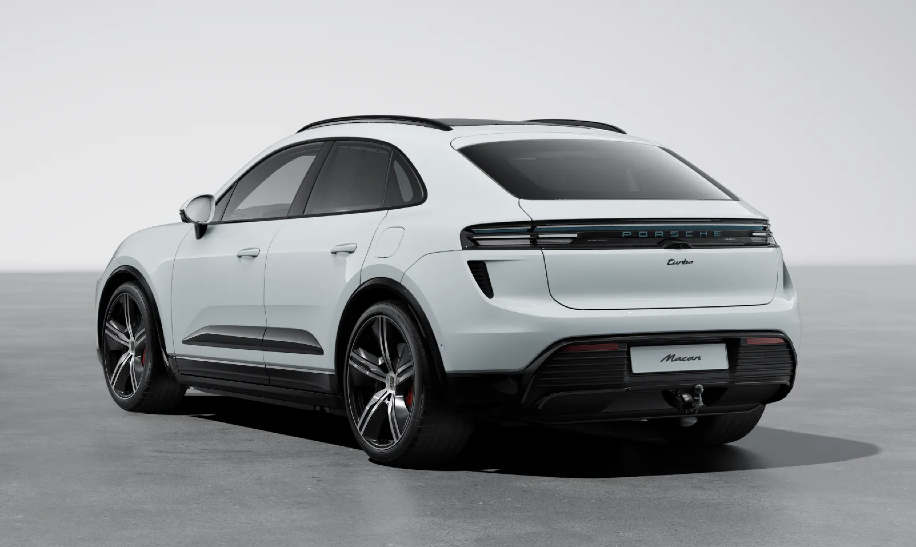 Porsche Macan Turbo | nové elektrické SUV | skladem | novinka | sportovní elektromobil | výkon 584 koní | dojezd 538 km | max výbava | VIP sleva | nové české auto | skladem ihned k předání | nákup online | AUTOiBUY.com
